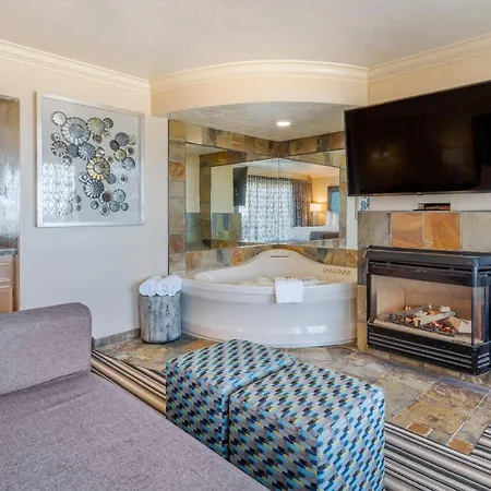 Lincoln Sands Oceanfront Resort, An Ascend Collection Hotel-2